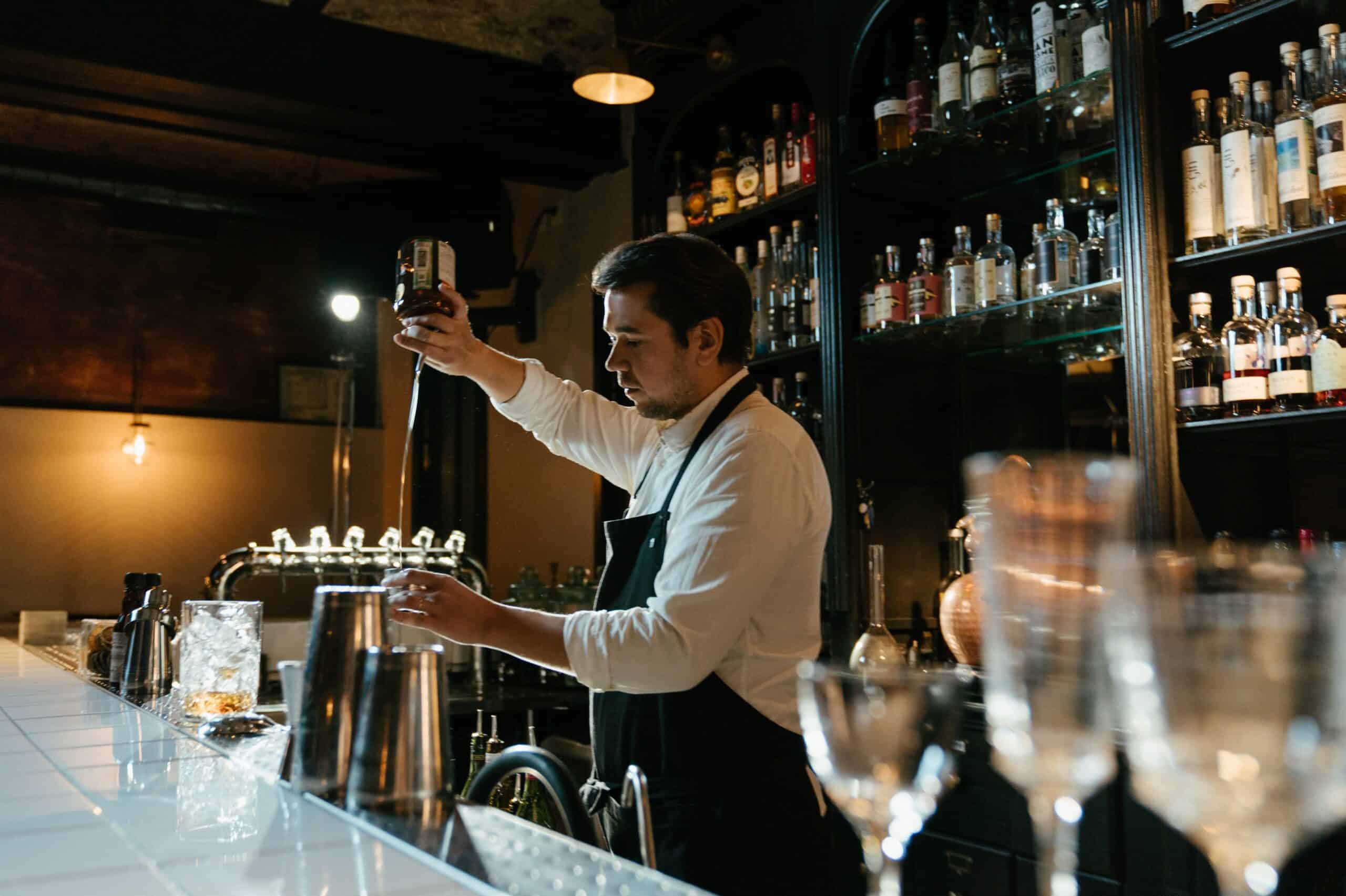 Read more about the article 8 Key Considerations When Selecting a Bartending Company